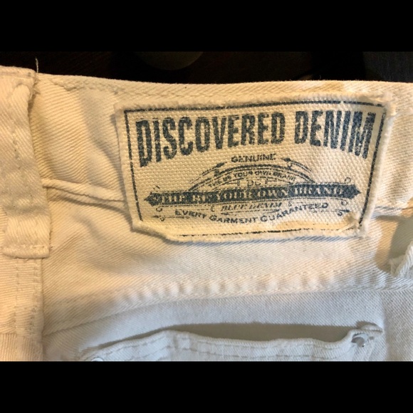 white distressed ripped Discovered Denim, size 2 - Picture 3 of 4